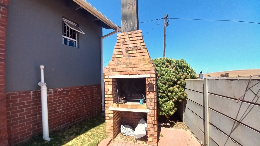 3 Bedroom Property for Sale in Vredenburg Western Cape